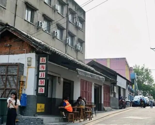 30D5FF19C20651F0C0773CA025CF9E0A