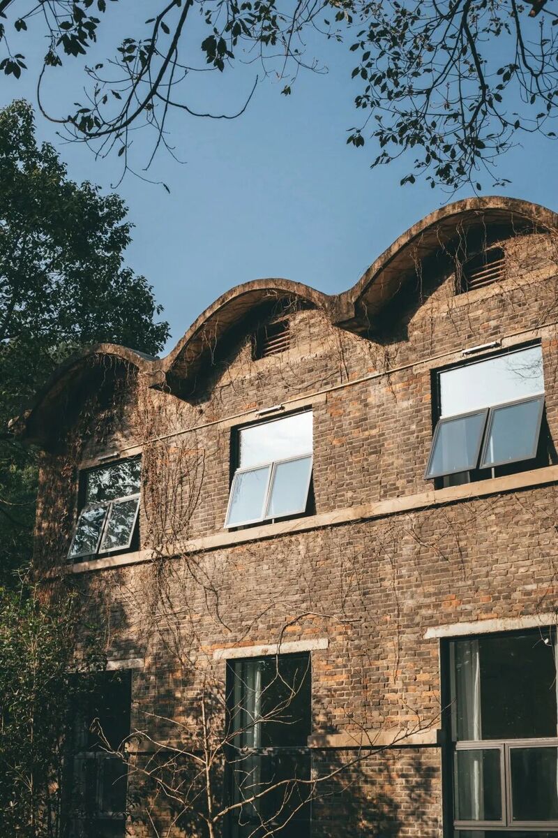 96EA656B6A42AC00F2741C77480FED98