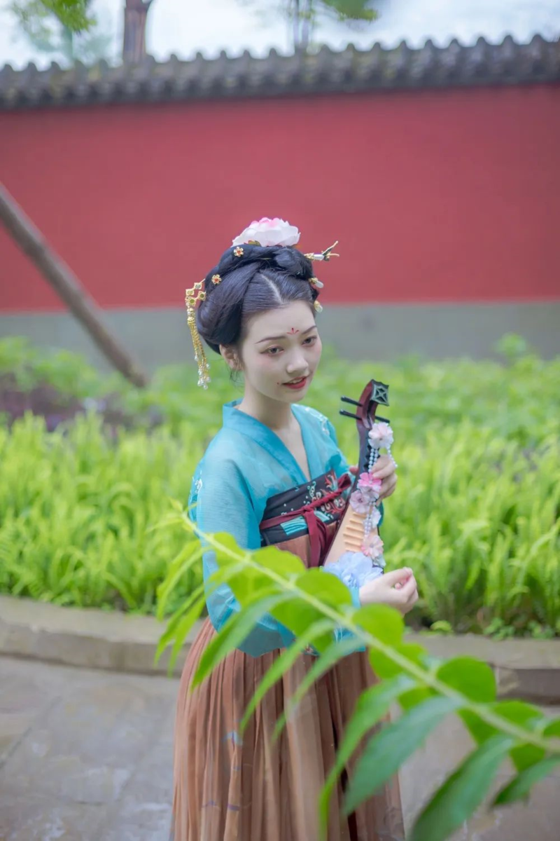 EF71E59320EFD3D7850B4205F5E3944D